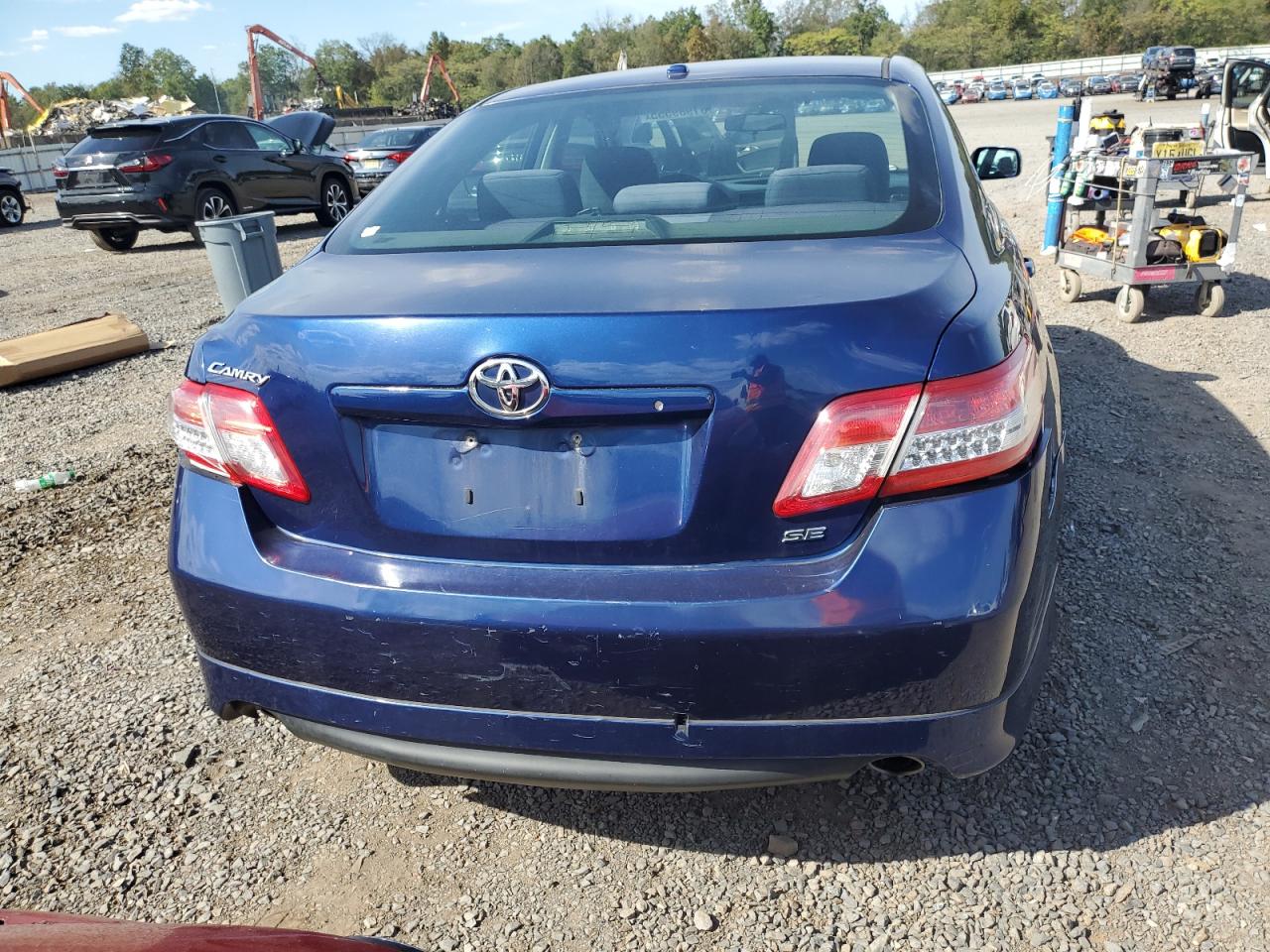 2010 Toyota Camry Base VIN: 4T1BF3EK8AU510153 Lot: 81989555