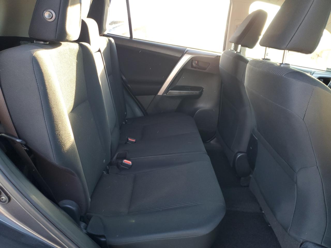 2017 Toyota Rav4 Le VIN: JTMBFREVXHJ716202 Lot: 84753775