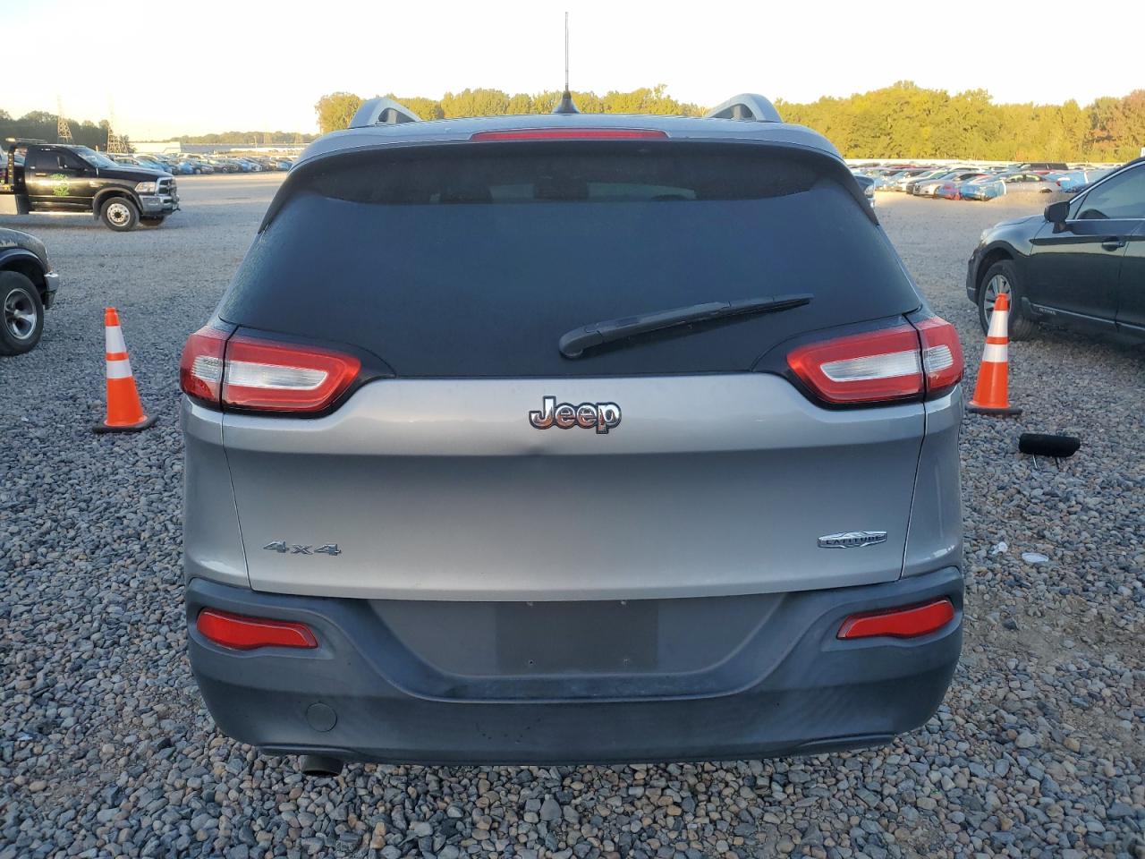 2014 Jeep Cherokee Latitude VIN: 1C4PJMCB2EW107006 Lot: 89654155