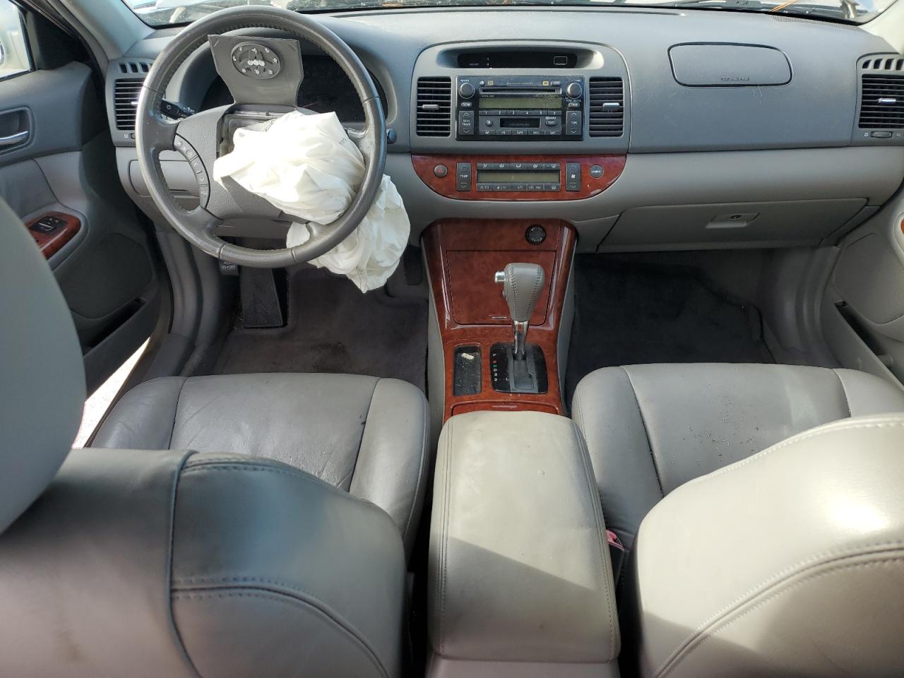 2005 Toyota Camry Le VIN: 4T1BE30KX5U510333 Lot: 82445485