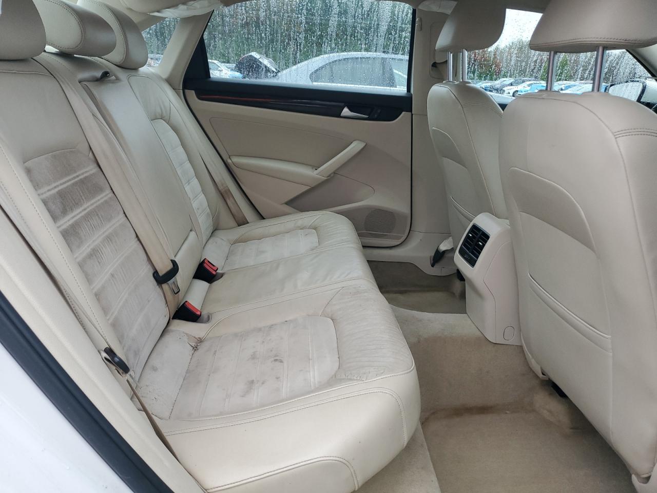 2014 Volkswagen Passat Sel VIN: 1VWCT7A32EC057101 Lot: 90595315