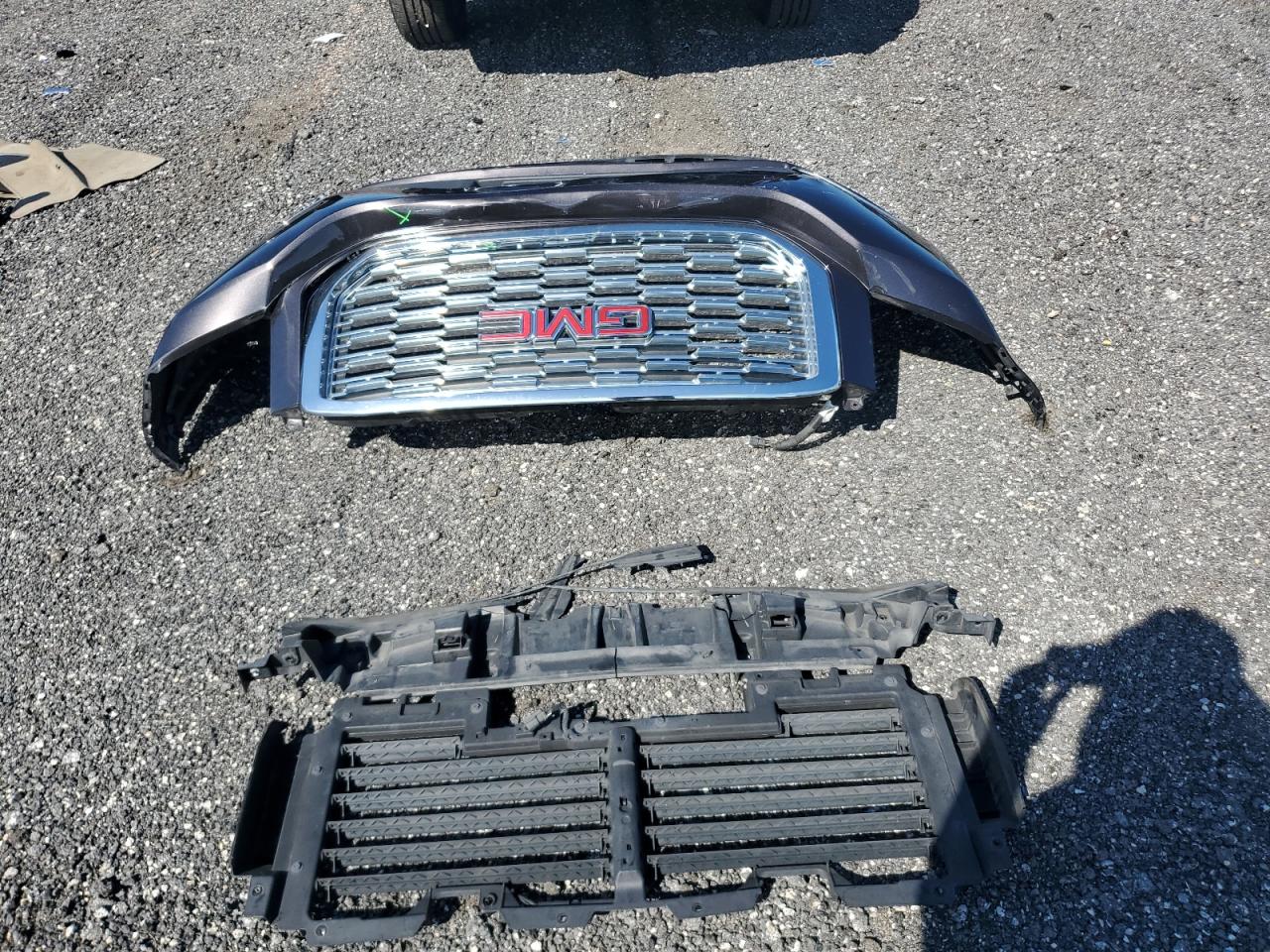 2018 GMC Yukon Denali VIN: 1GKS1CKJXJR151720 Lot: 89441805