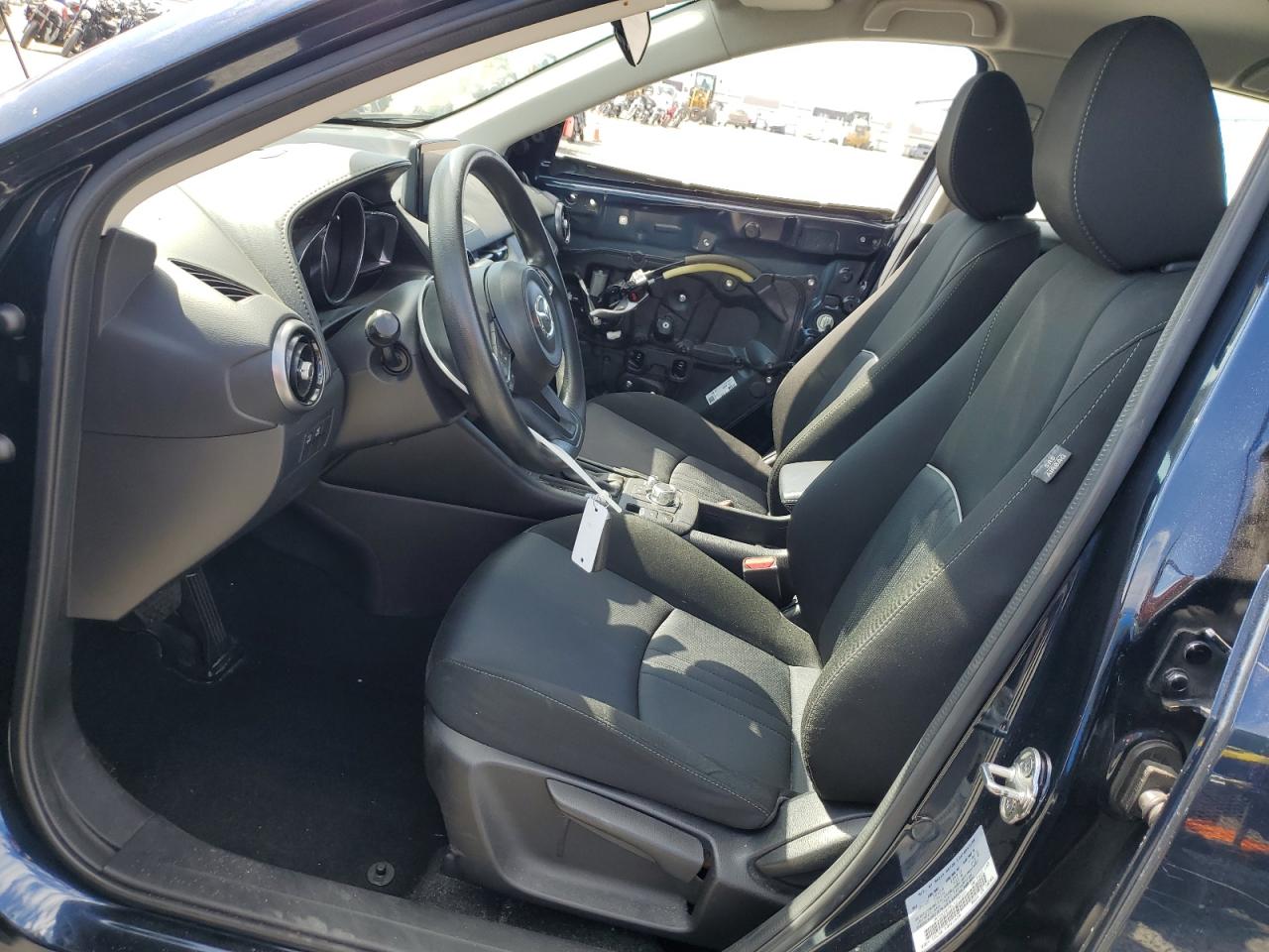 2020 Mazda Cx-3 Sport VIN: JM1DKDB78L1470451 Lot: 82307225