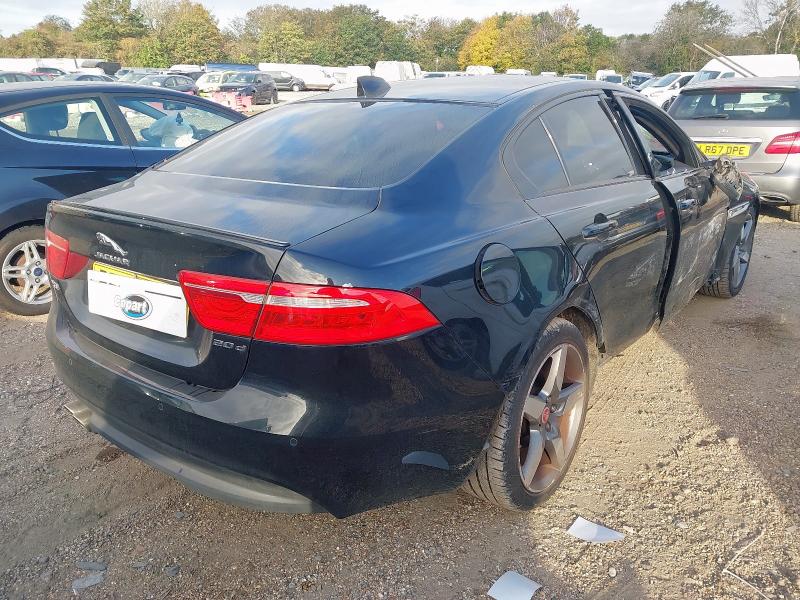 2019 JAGUAR XE R-SPORT D AUTO 