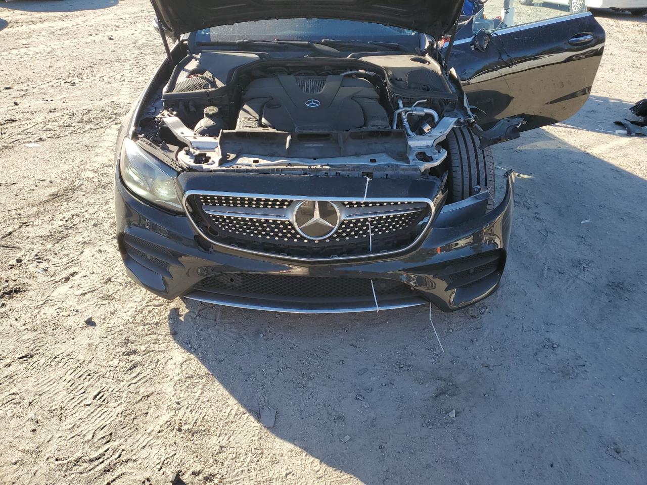 2018 Mercedes-Benz E 400 VIN: WDD1J6FB4JF032497 Lot: 82555675