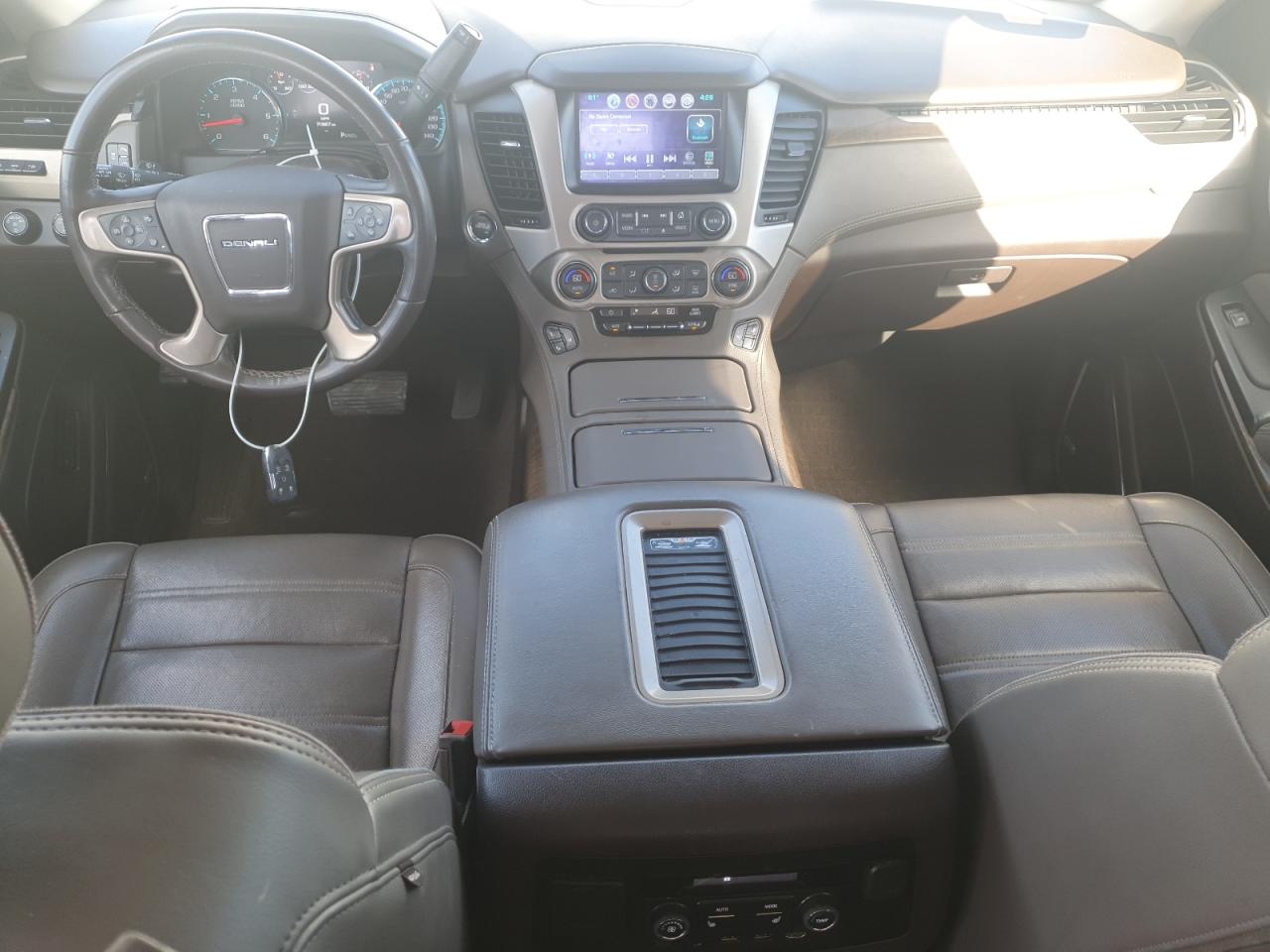 2019 GMC Yukon Xl Denali VIN: 1GKS2HKJ4KR128087 Lot: 84220225