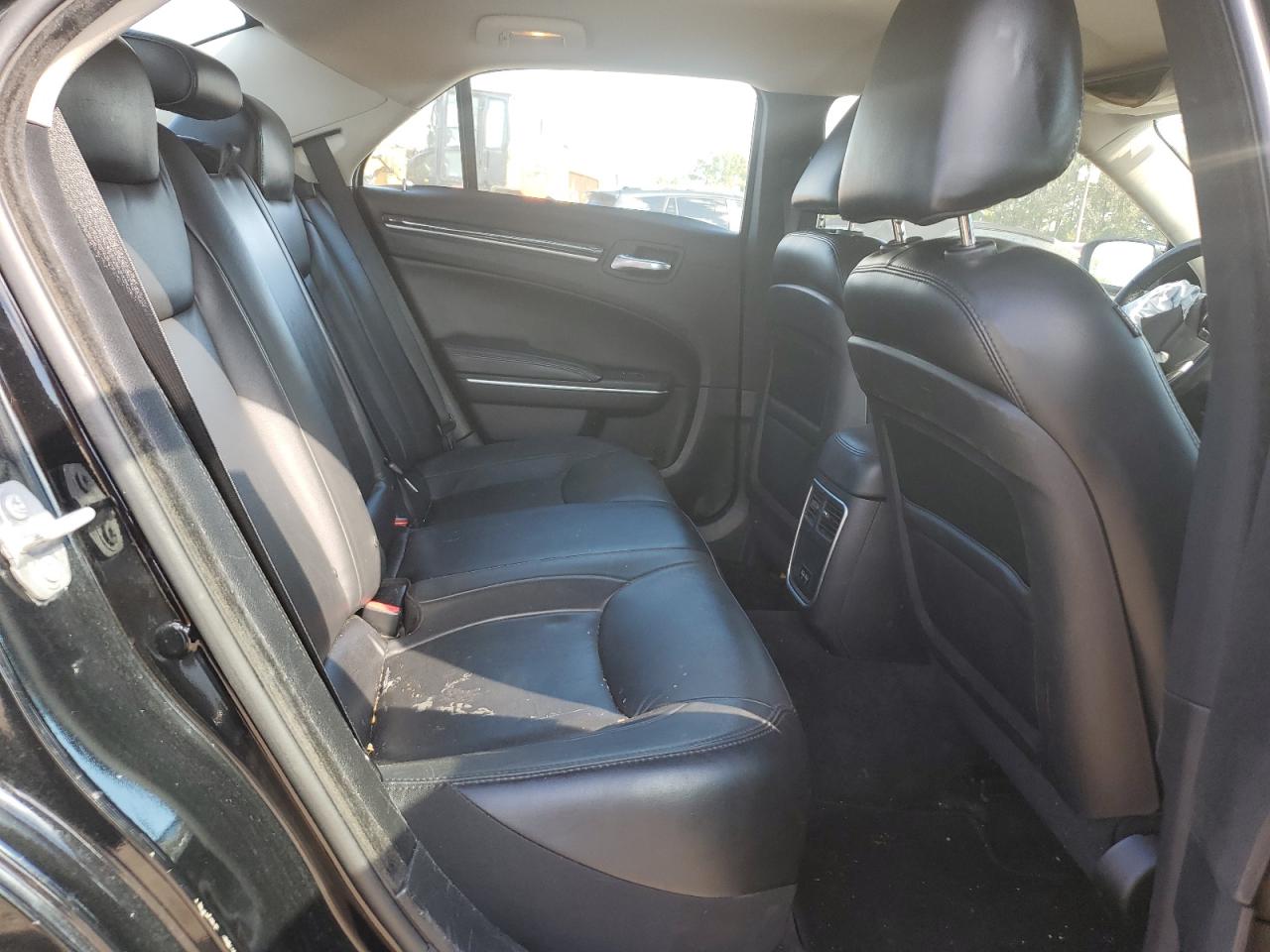 2016 Chrysler 300 Limited VIN: 2C3CCAAG1GH208002 Lot: 86177985