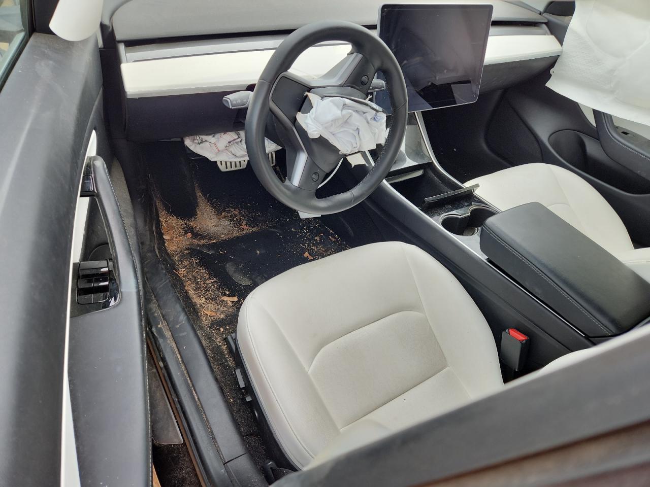 2020 Tesla Model 3 VIN: 5YJ3E1ECXLF641587 Lot: 84888455