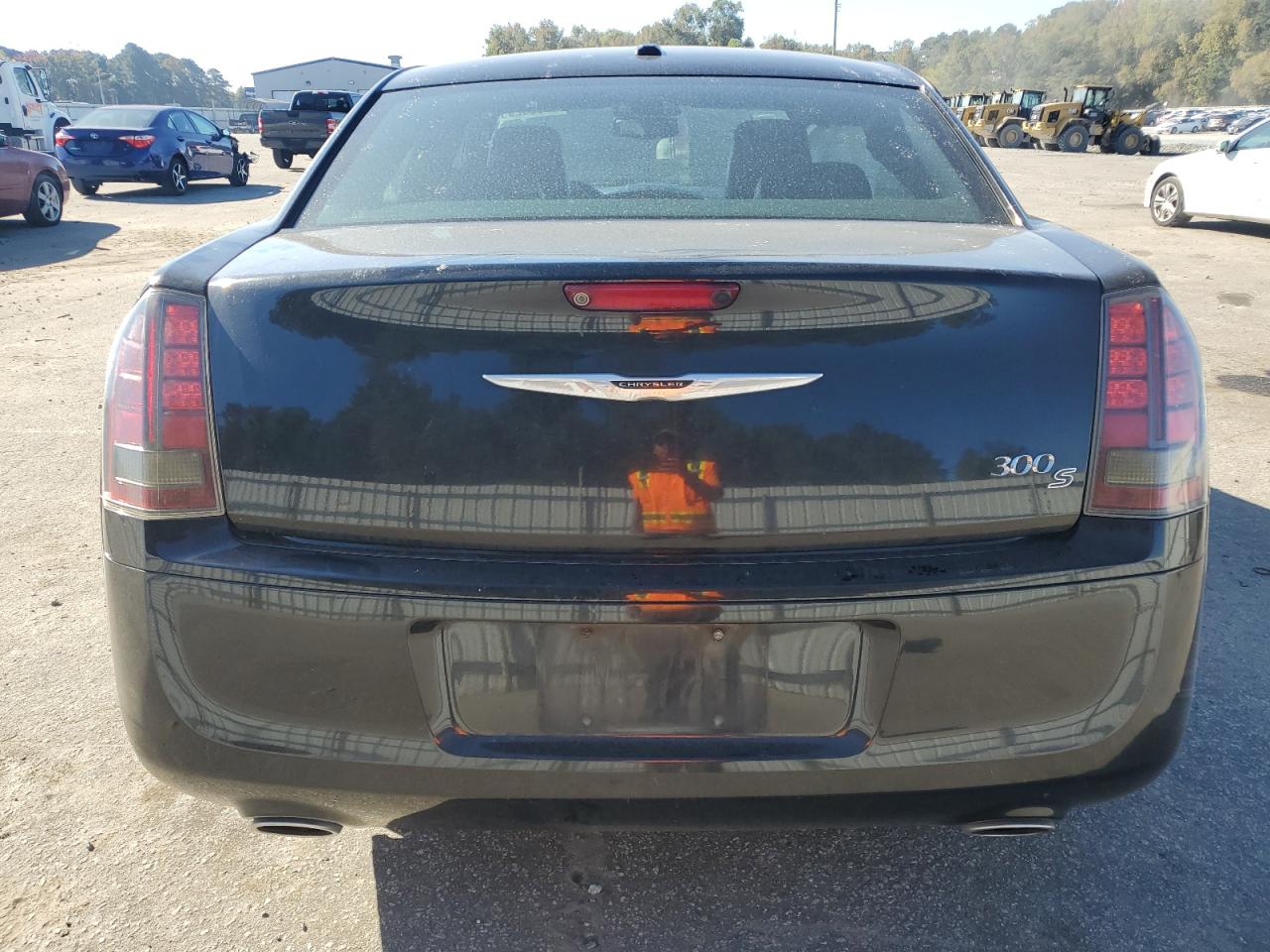 2014 Chrysler 300 S VIN: 2C3CCABG0EH328353 Lot: 82603295