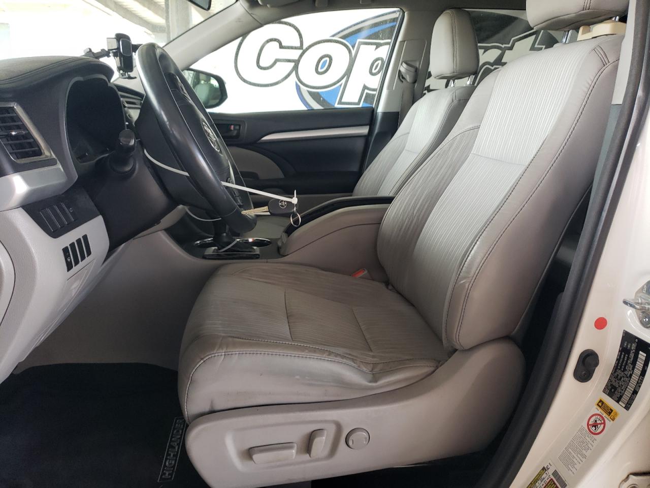 2016 Toyota Highlander Le VIN: 5TDBKRFH1GS238743 Lot: 85319015