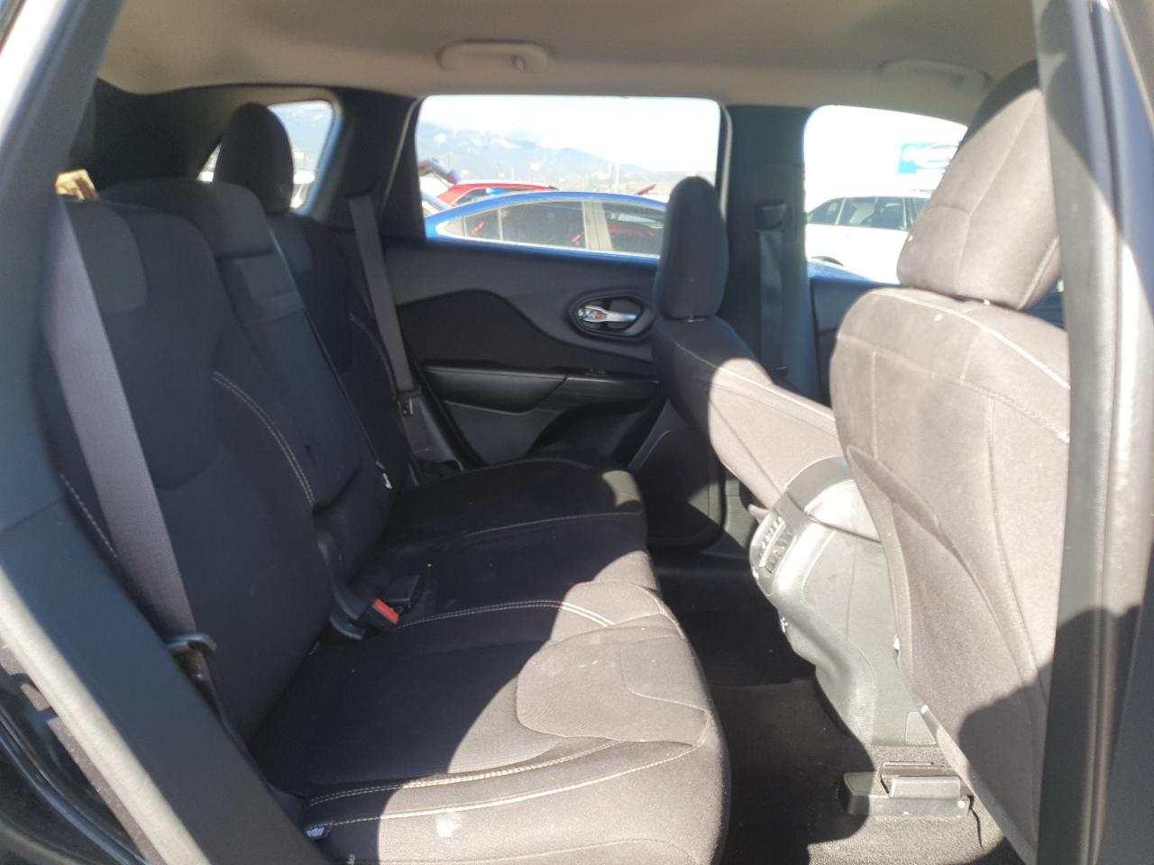 2016 Jeep Cherokee Latitude VIN: 1C4PJMCS0GW163013 Lot: 86690675