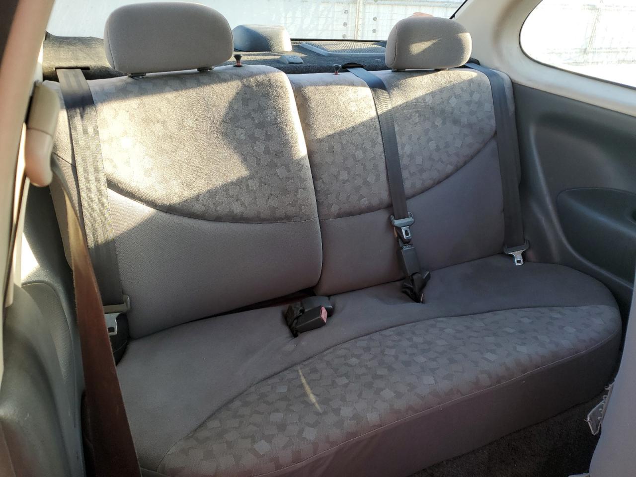 2000 Toyota Echo VIN: JTDAT1230Y5007148 Lot: 82277555