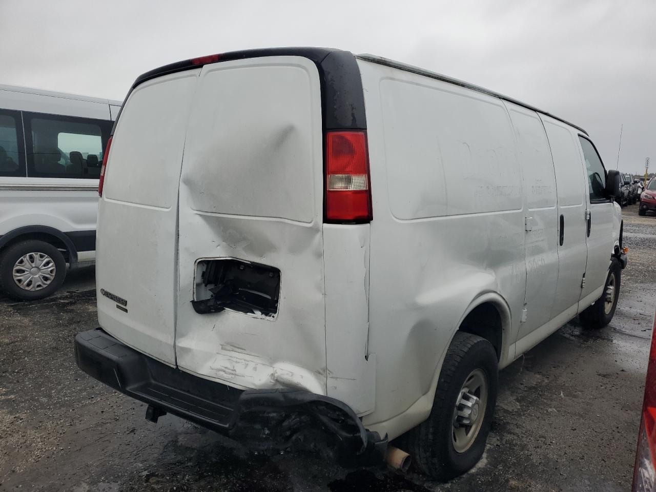 2015 Chevrolet Express G2500 white  flexible fuel 1GCWGFCF0F1269546 photo #4