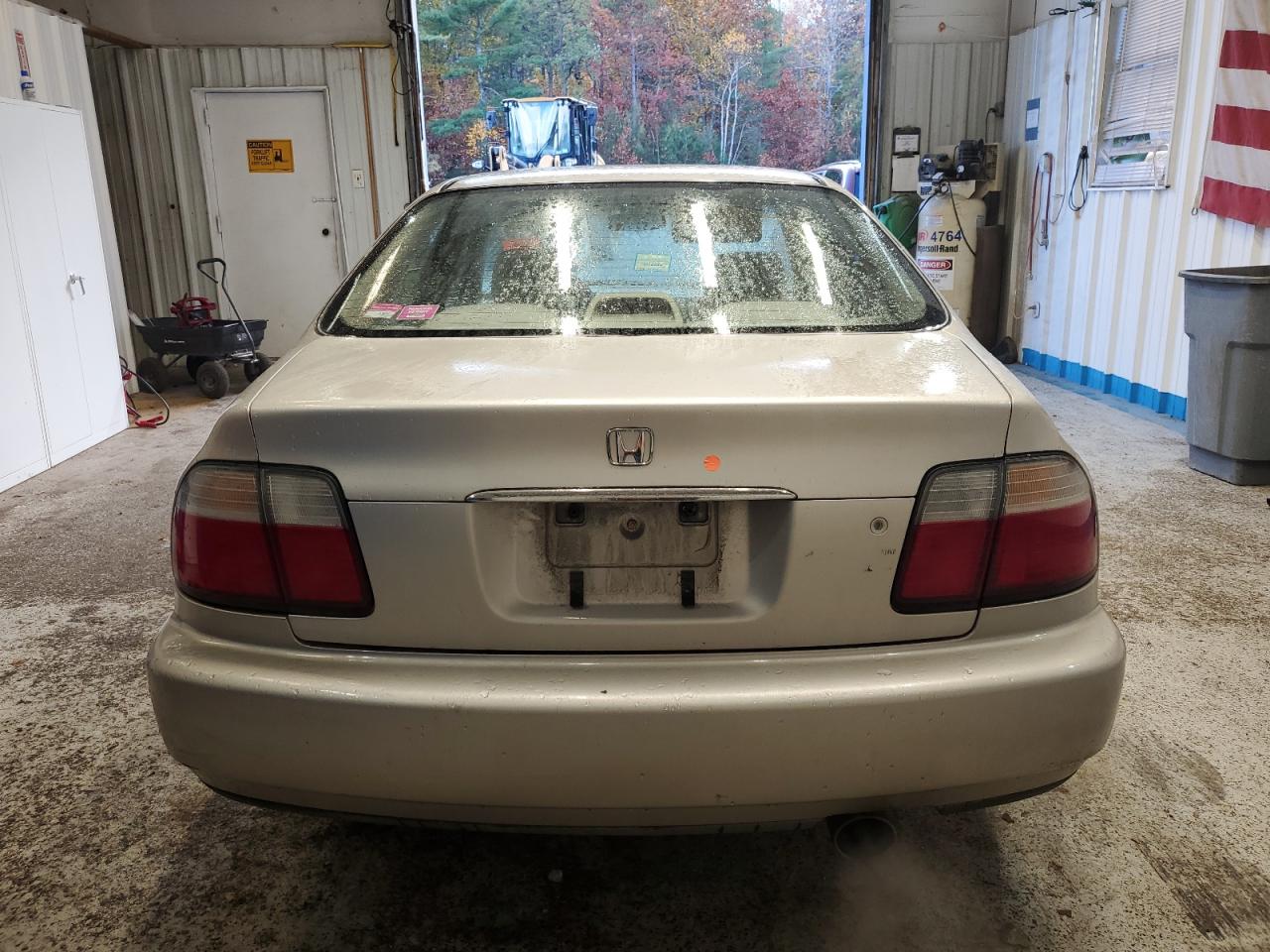 1996 Honda Accord Lx VIN: 1HGCD5632TA066999 Lot: 89726765