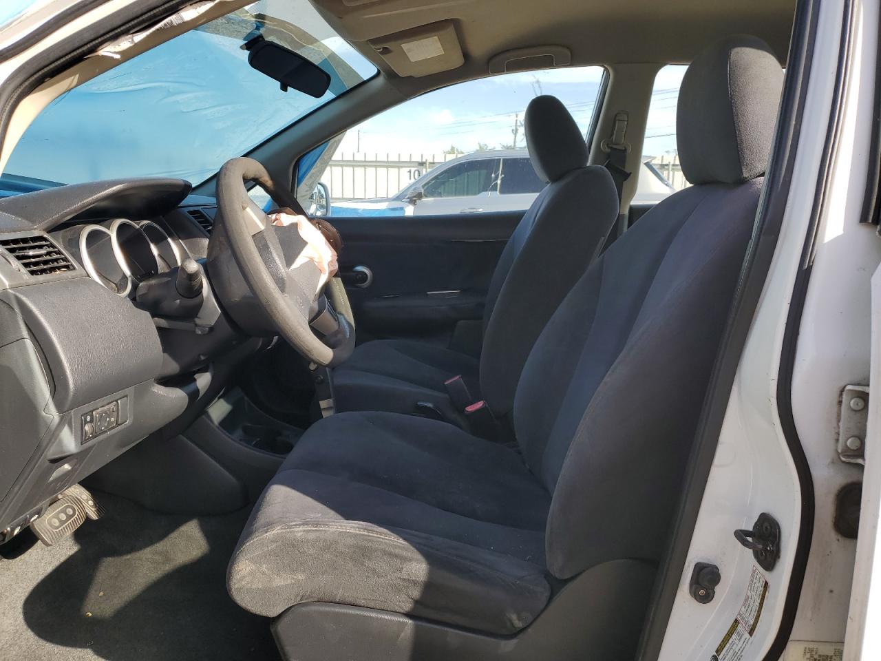 2009 Nissan Versa S VIN: 3N1BC11EX9L400232 Lot: 84781765