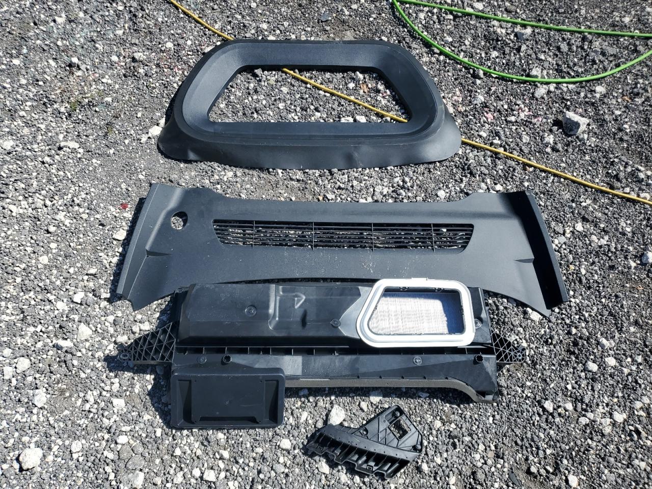 2025 Tesla Model Y VIN: 7SAYGDED1SA365292 Lot: 87414455