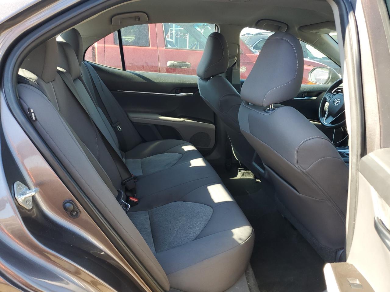 2021 Toyota Camry Le VIN: 4T1C11AKXMU555130 Lot: 85349605