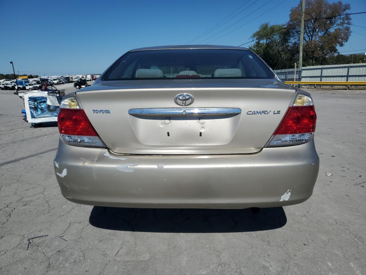 2005 Toyota Camry Le VIN: 4T1BE32K85U098202 Lot: 85942755