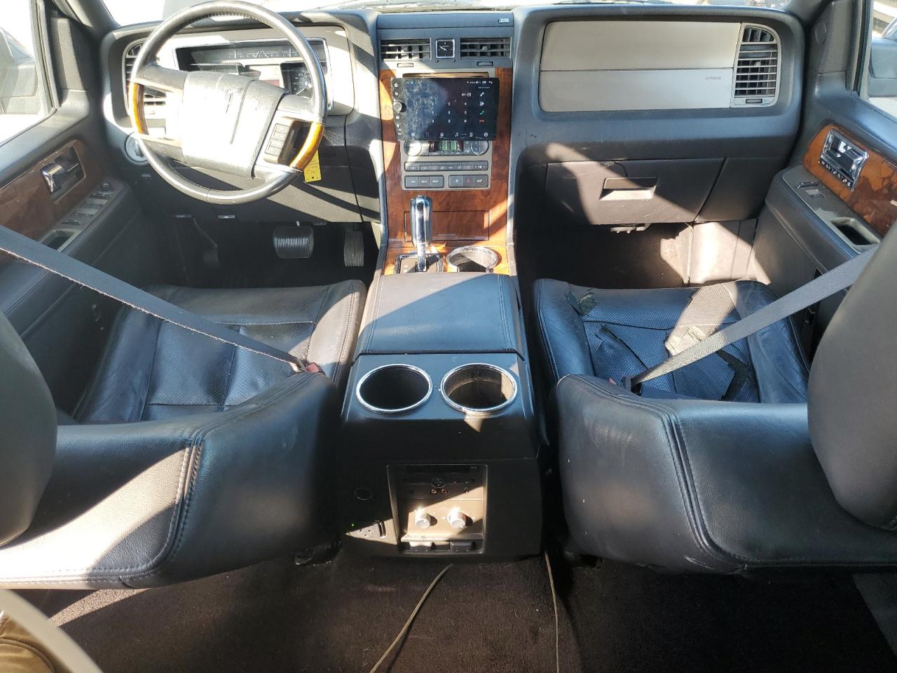 2011 Lincoln Navigator VIN: 5LMJJ2H50BEJ04838 Lot: 90688845