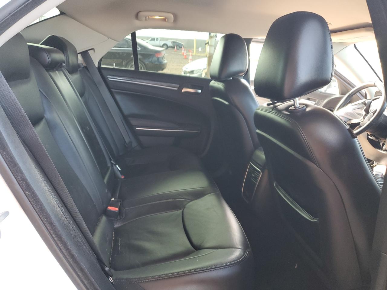 2017 Chrysler 300 Limited VIN: 2C3CCAAG4HH609948 Lot: 87395815