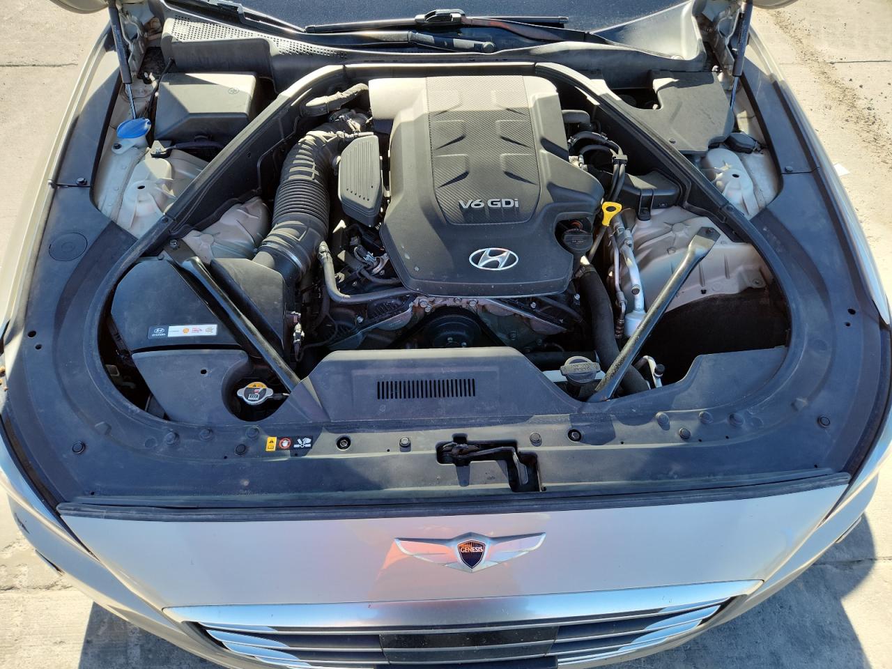 2015 Hyundai Genesis 3.8L VIN: KMHGN4JE9FU022822 Lot: 89501625