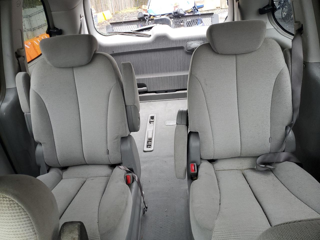 2007 Kia Sedona Ex VIN: KNDMB133176132098 Lot: 82751685