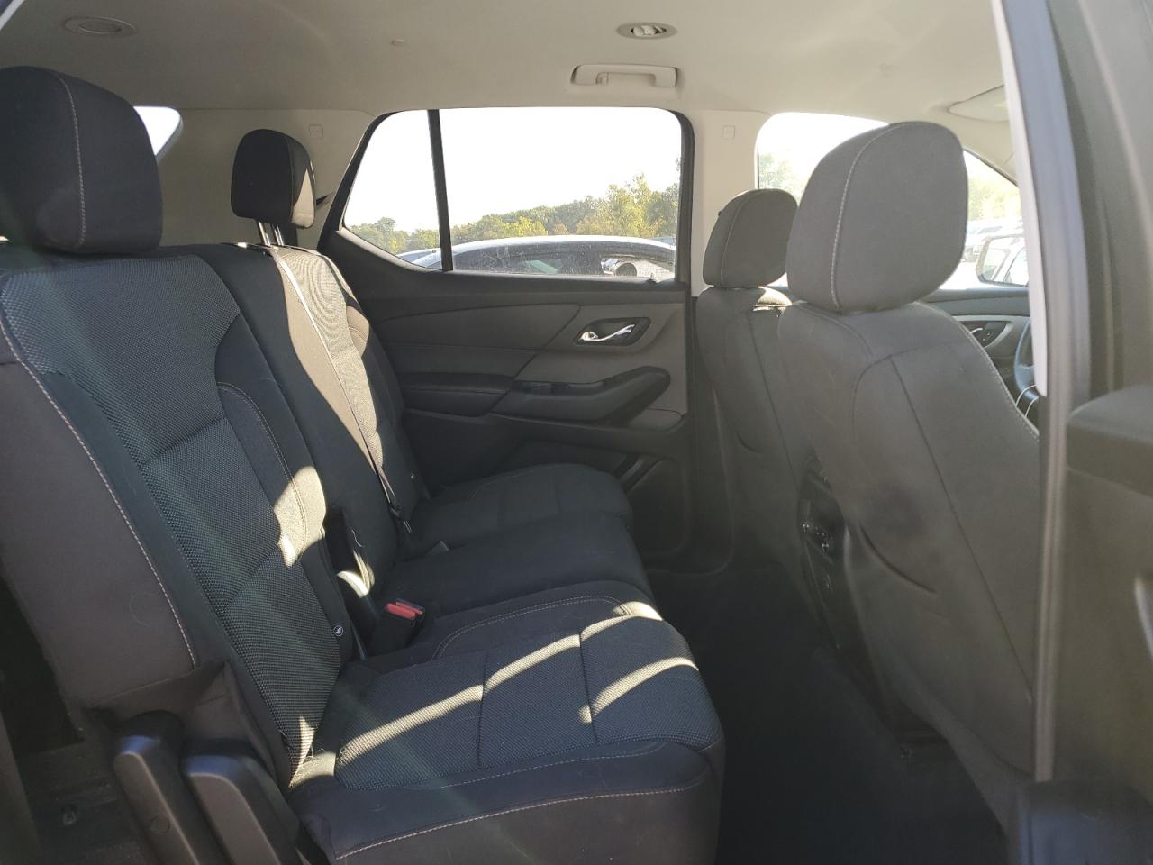 2019 Chevrolet Traverse Ls VIN: 1GNERFKW4KJ321852 Lot: 84602895