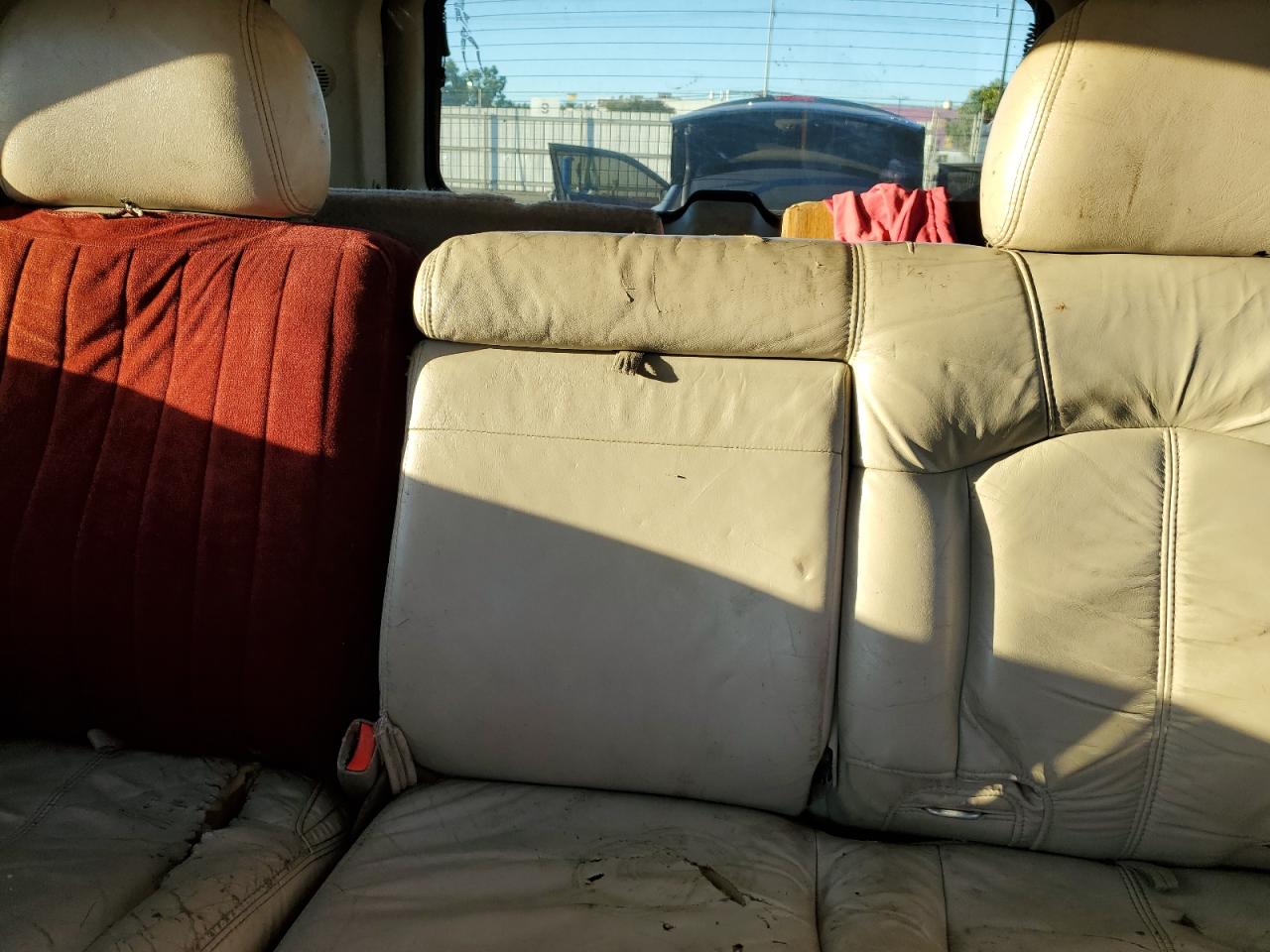 2002 Chevrolet Tahoe C1500 VIN: 1GNEC13T92J334959 Lot: 87047615