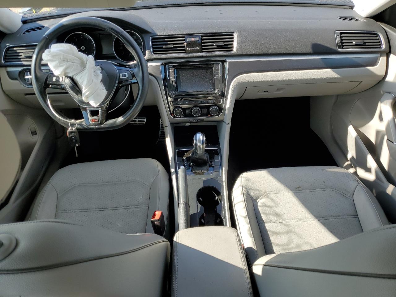 2018 Volkswagen Passat S VIN: 1VWAA7A3XJC043941 Lot: 86547805