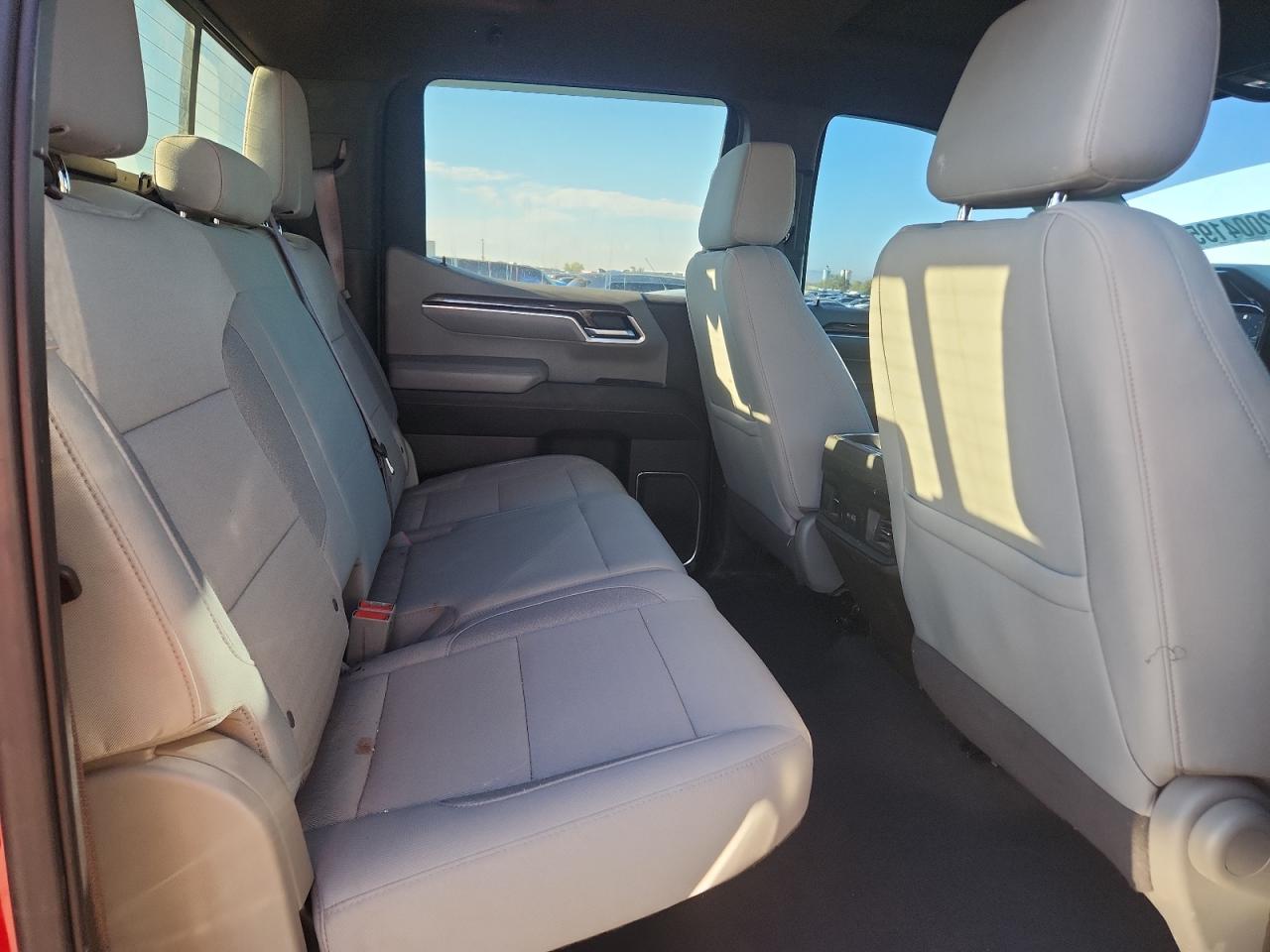 2022 Chevrolet Silverado K1500 Lt VIN: 1GCUDDET2NZ561335 Lot: 82004195