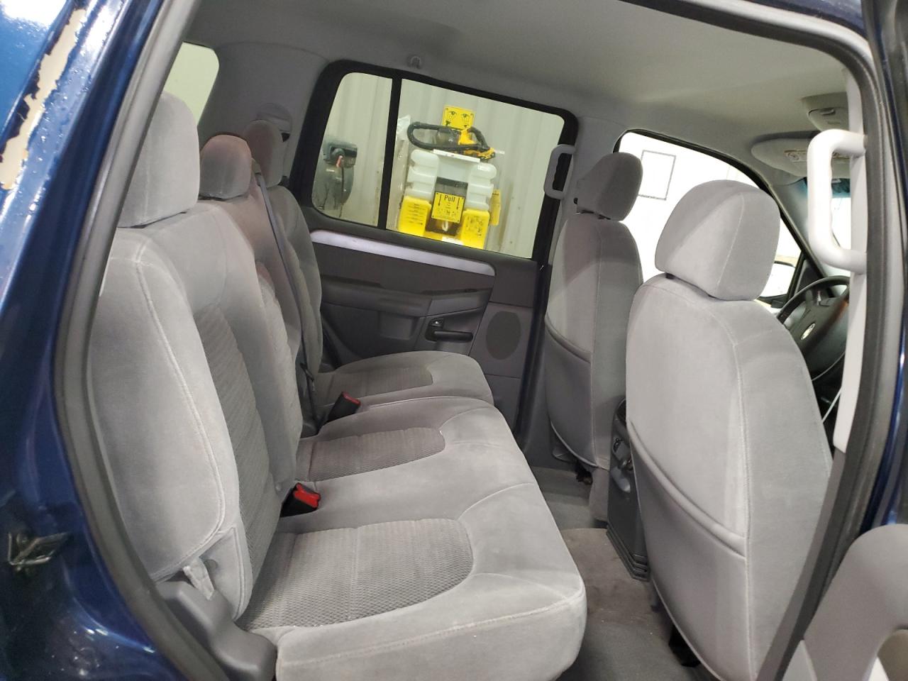 2004 Ford Explorer Xlt VIN: 1FMZU73W24ZA67295 Lot: 82449255