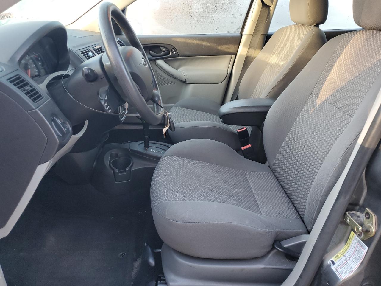 2005 Ford Focus Zx5 VIN: 3FAFP37N45R151980 Lot: 86819635