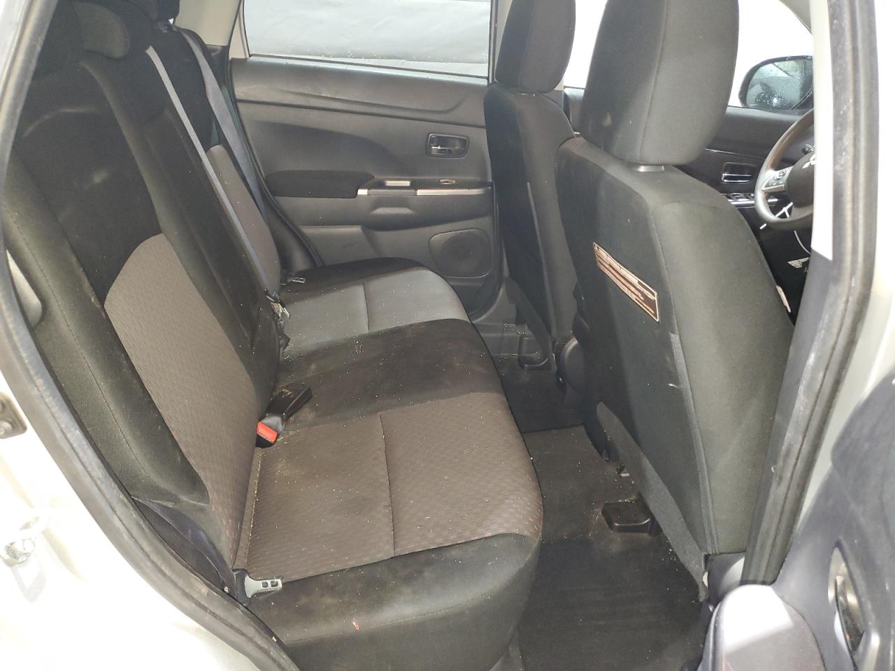 2018 Mitsubishi Outlander Sport Es VIN: JA4AP3AU6JZ007593 Lot: 90090985