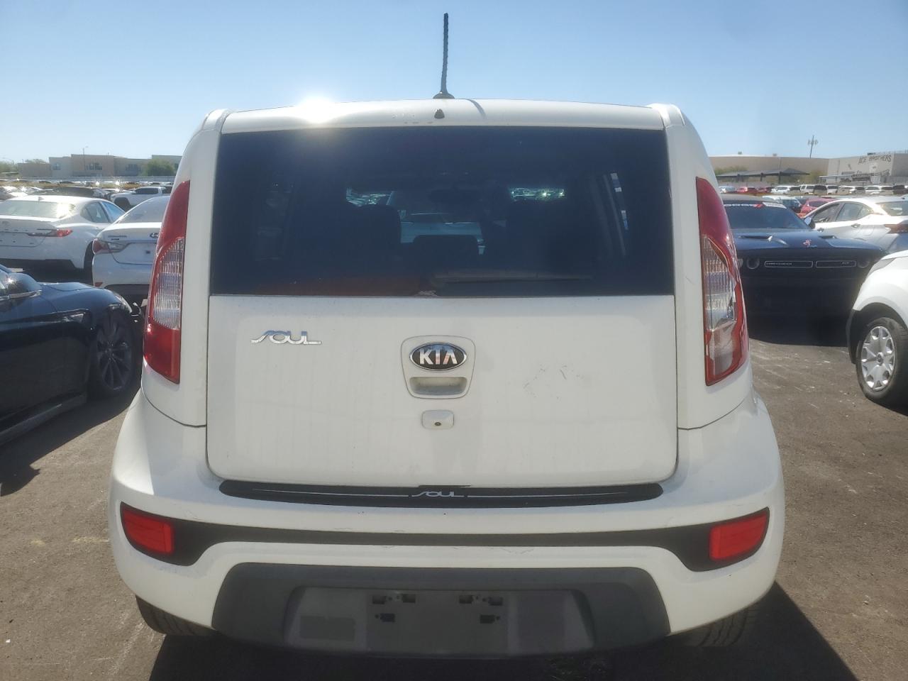 2013 Kia Soul + VIN: KNDJT2A62D7557192 Lot: 82186355