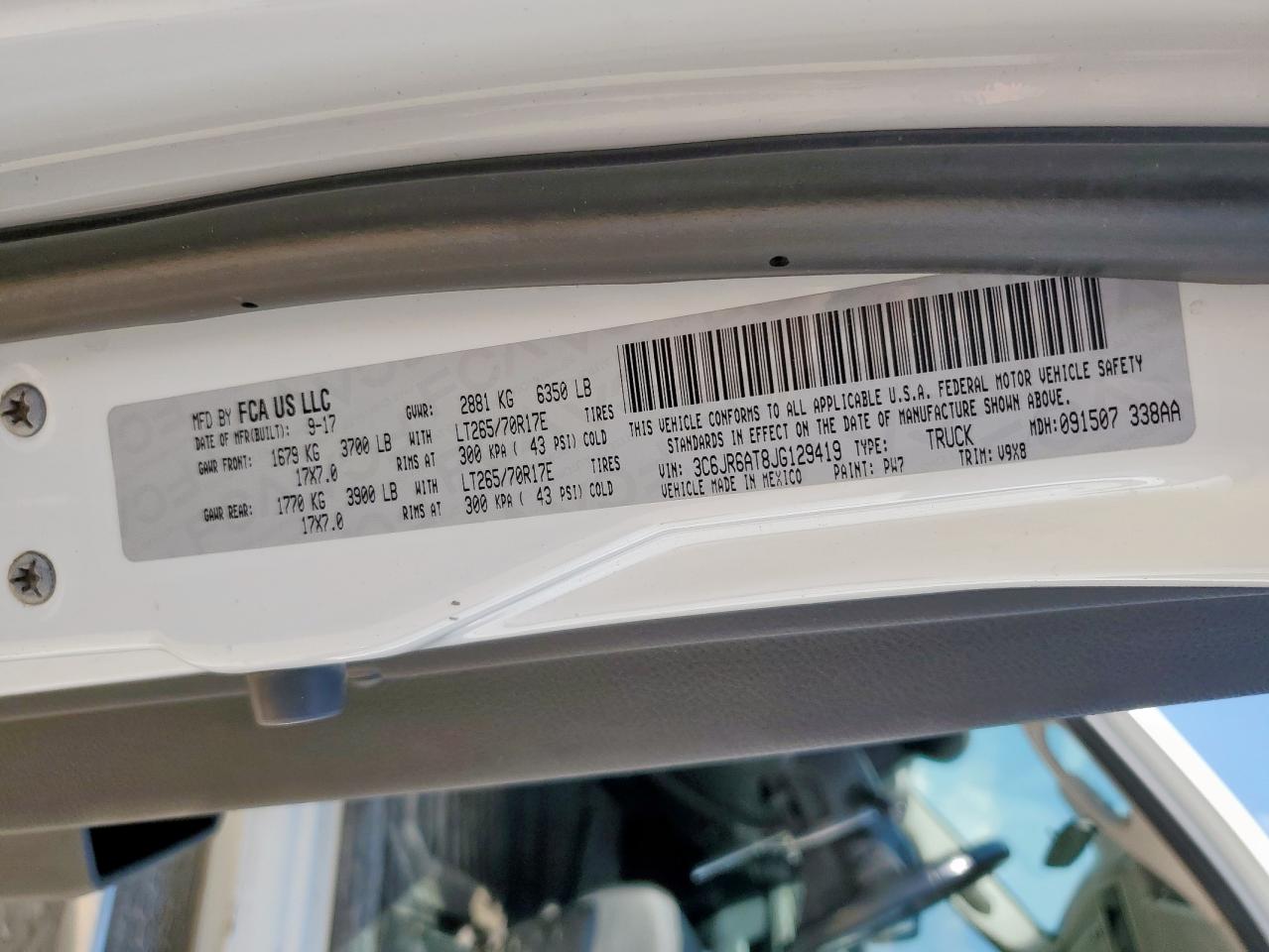 2018 Ram 1500 St VIN: 3C6JR6AT8JG129419 Lot: 85283445