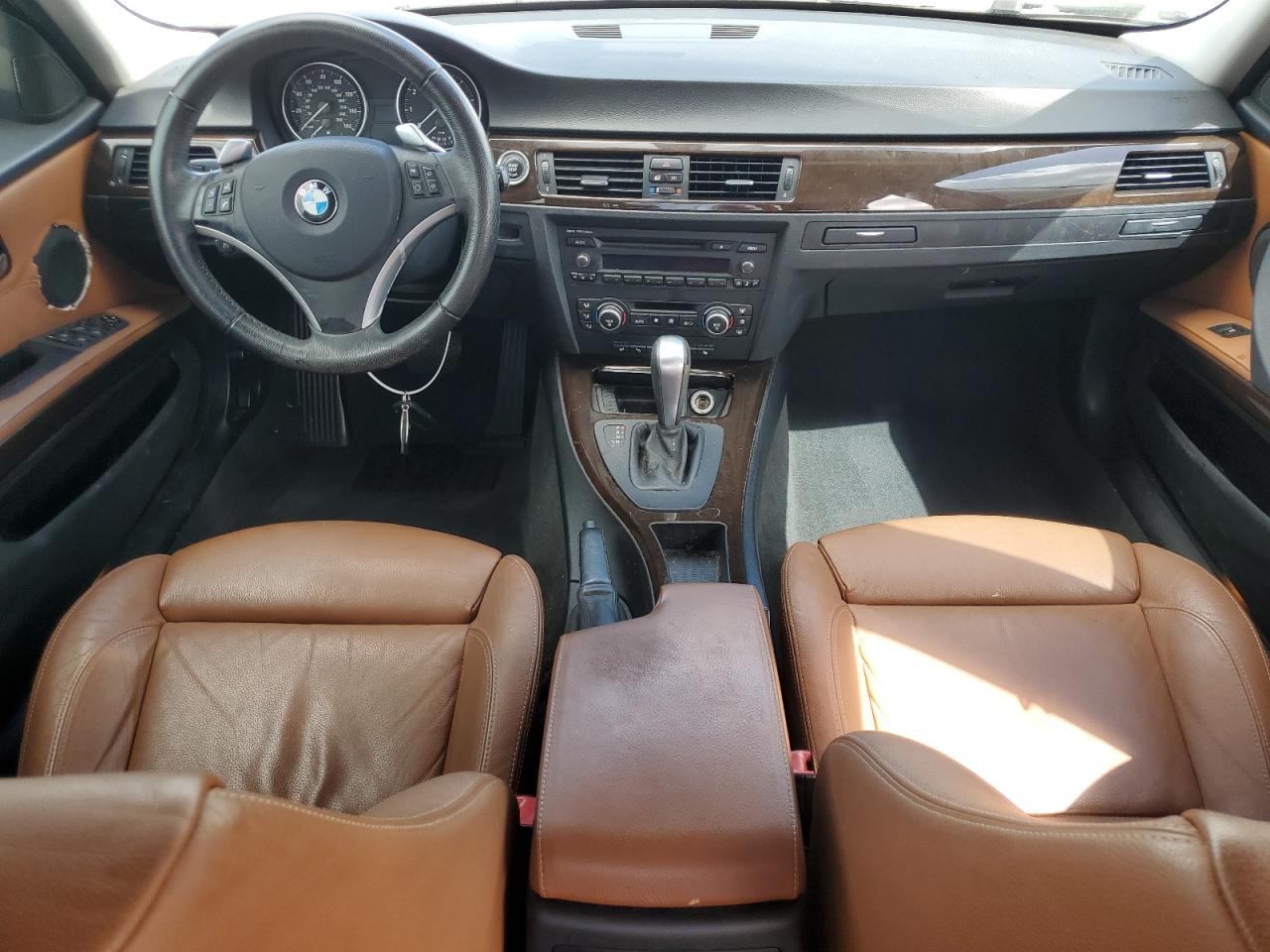 2009 BMW 328 I VIN: WBAPH77599NM28325 Lot: 85490975