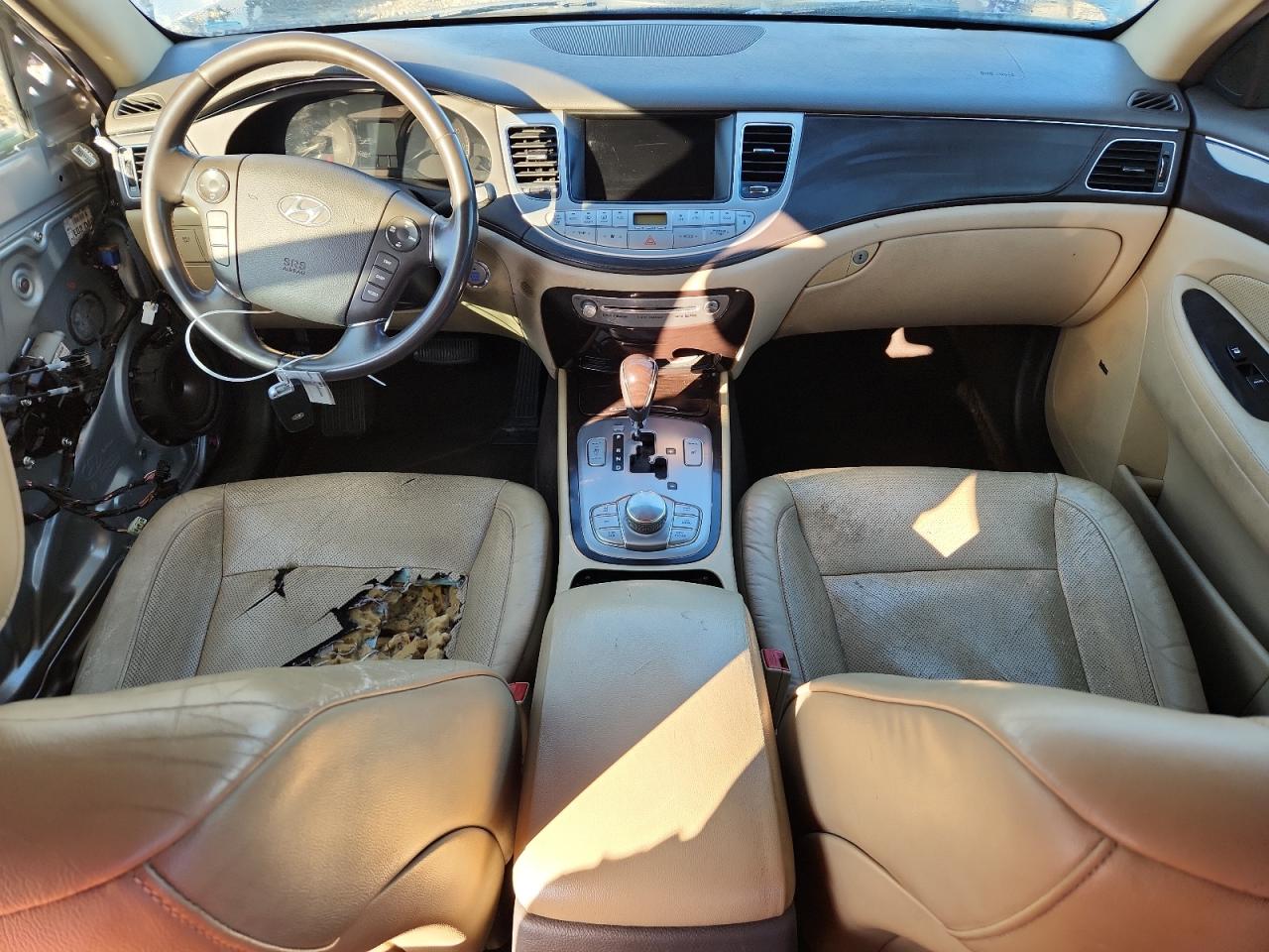 2009 Hyundai Genesis 3.8L VIN: KMHGC46E89U033684 Lot: 85355955