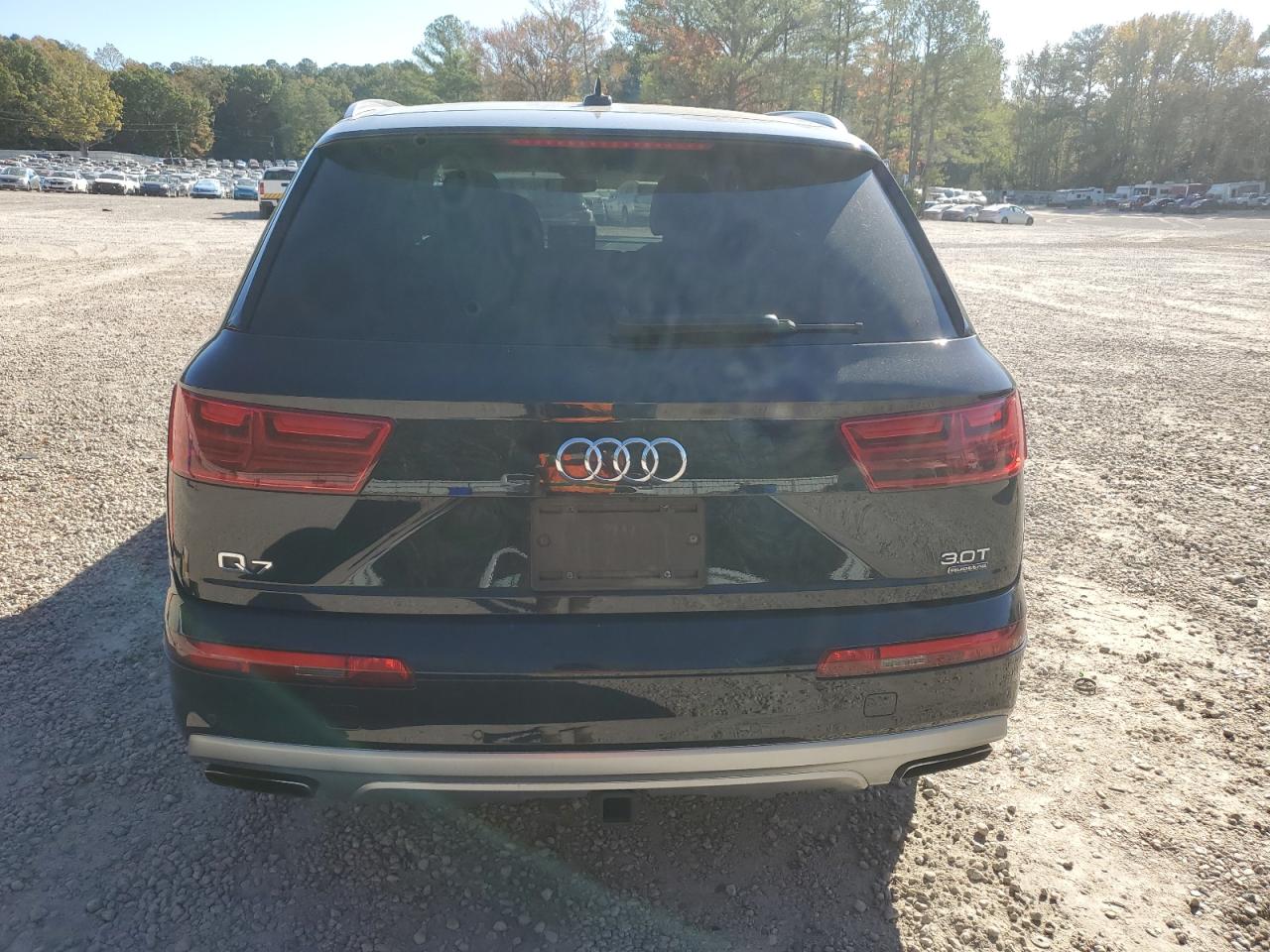 2017 Audi Q7 Prestige VIN: WA1VAAF78HD051015 Lot: 82640005