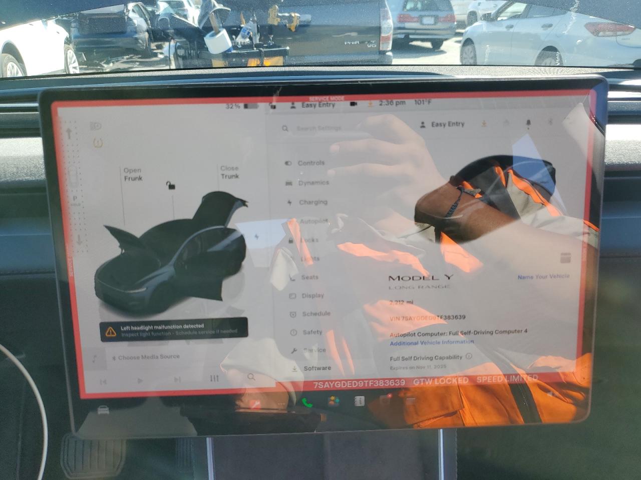 2026 Tesla Model Y VIN: 7SAYGDED9TF383639 Lot: 85420305