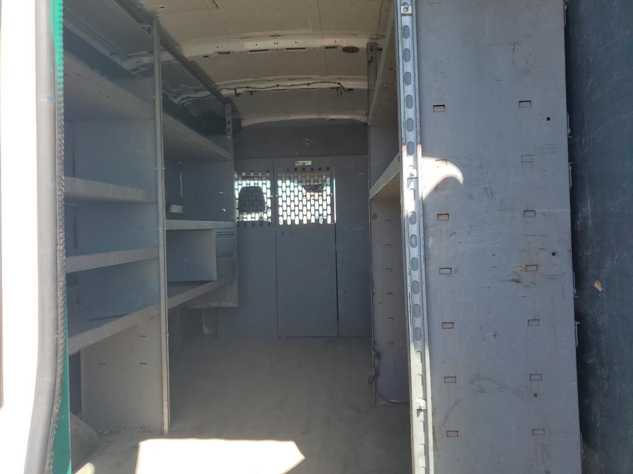 2015 Ford Transit Cargo Van T- VIN: 1FTSW2CG2FKA02549 Lot: 84899335