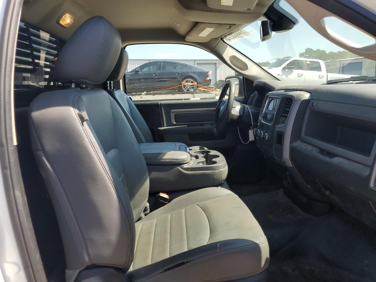 2020 Ram 1500 Classic Tradesman VIN: 3C6JR6DG0LG290431 Lot: 84483275