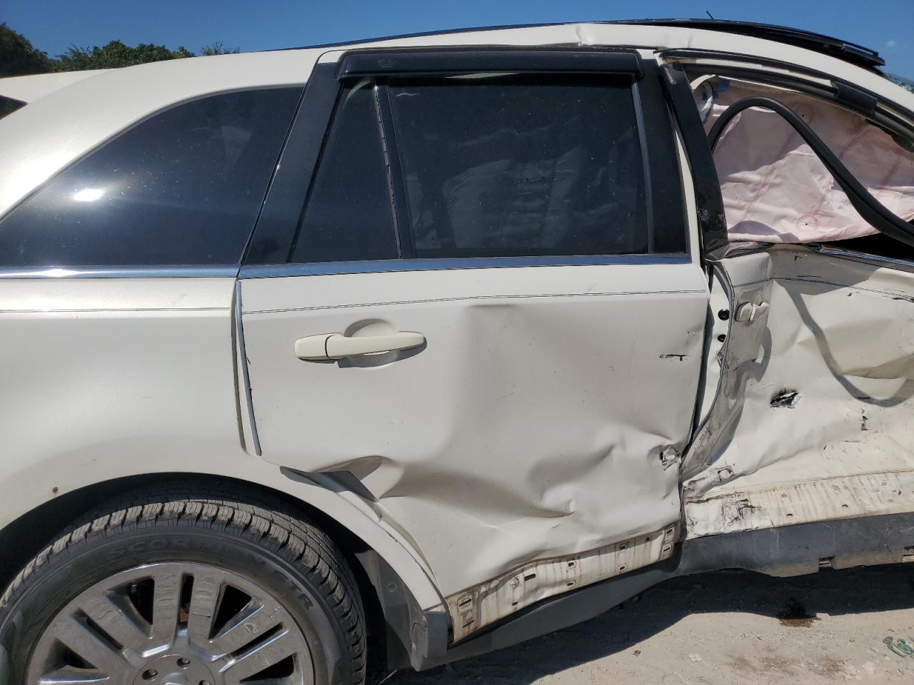 2008 Ford Edge Limited VIN: 2FMDK39C98BA75795 Lot: 82242425