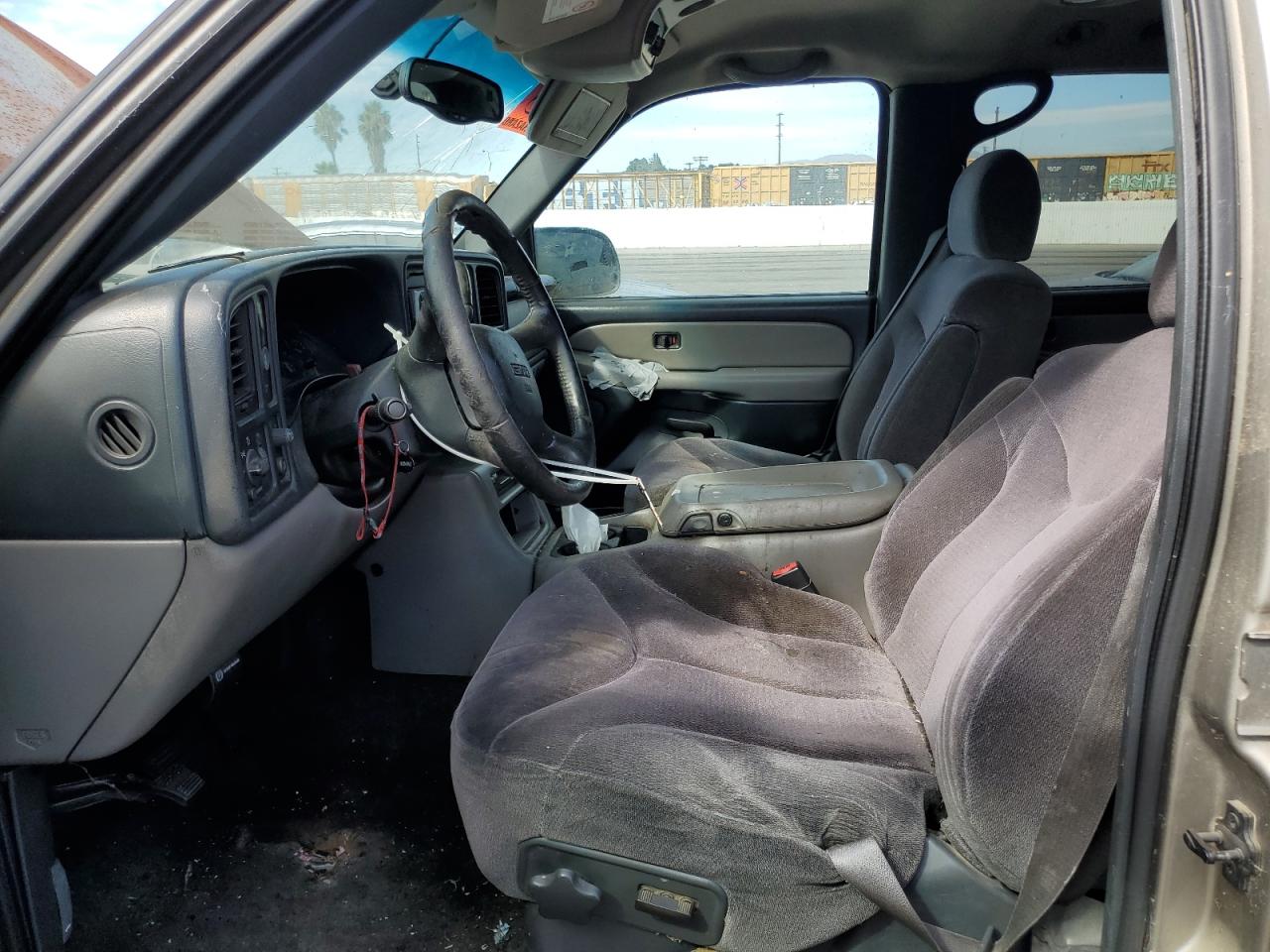 2002 GMC Yukon VIN: 1GKEC13V92R127844 Lot: 84960045