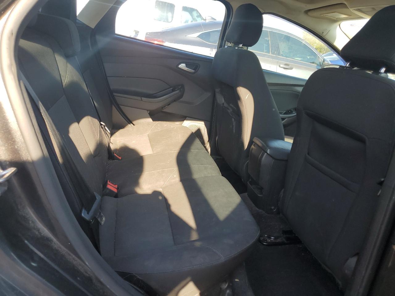 2016 Ford Focus Se VIN: 1FADP3K25GL292983 Lot: 85326295