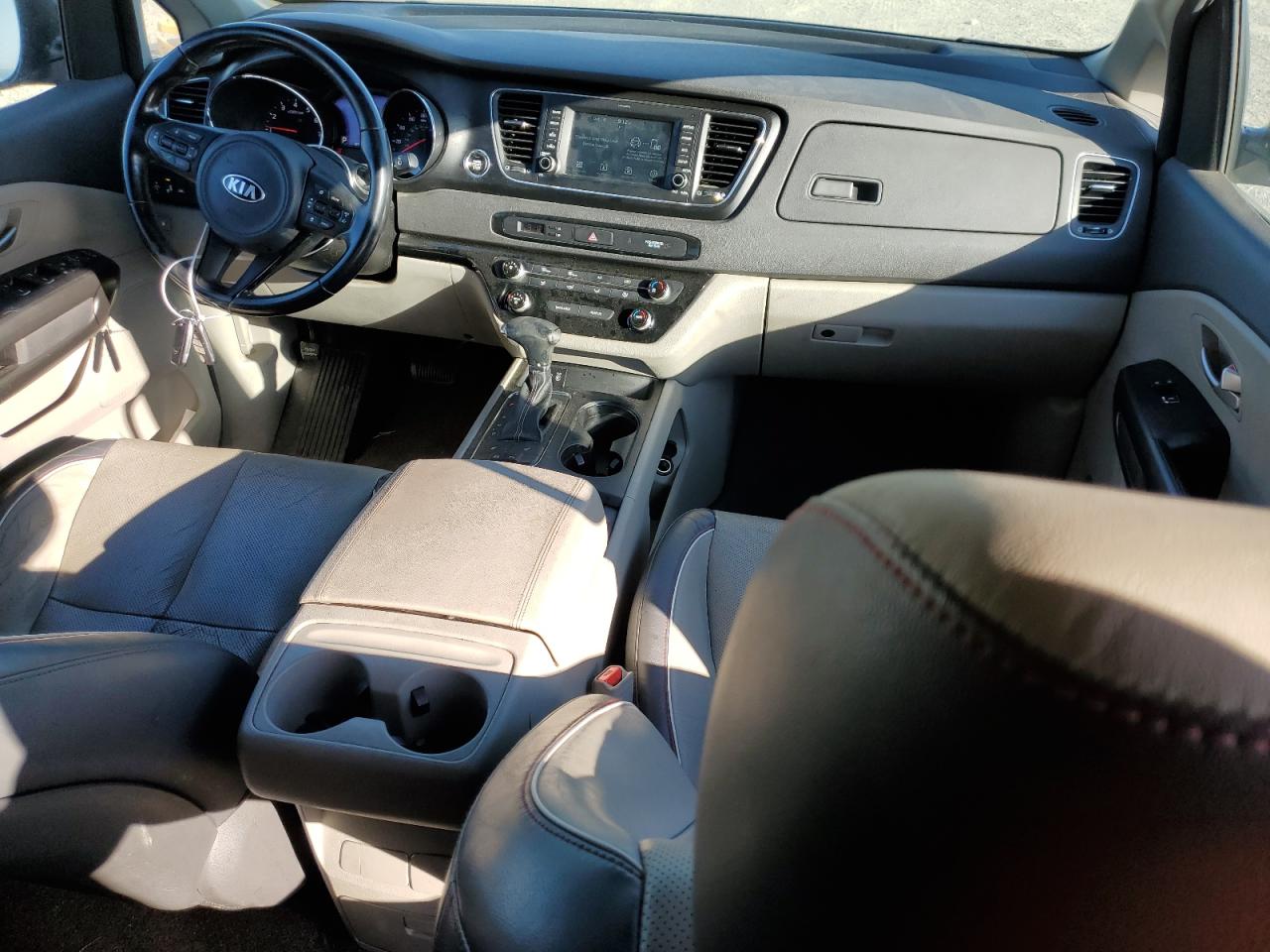 2018 Kia Sedona Lx VIN: KNDMB5C15J6399922 Lot: 84994605