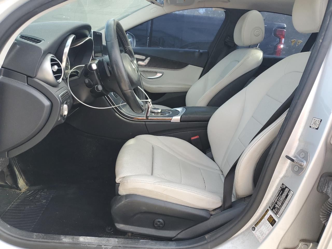 2017 Mercedes-Benz C 300 VIN: 55SWF4JB2HU196907 Lot: 85298105