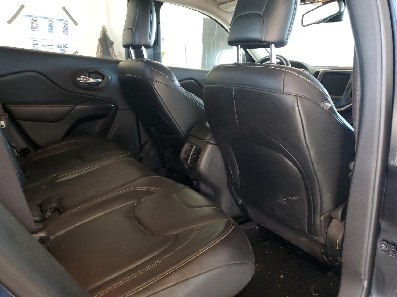 2014 Jeep Cherokee Limited VIN: 1C4PJLDS2EW113820 Lot: 85281095