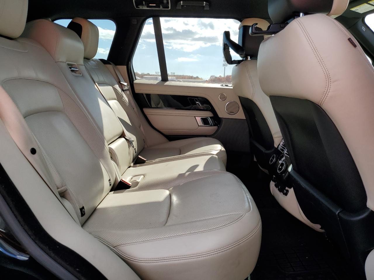 2019 Land Rover Range Rover Hse VIN: SALGS2SV0KA545697 Lot: 89659885