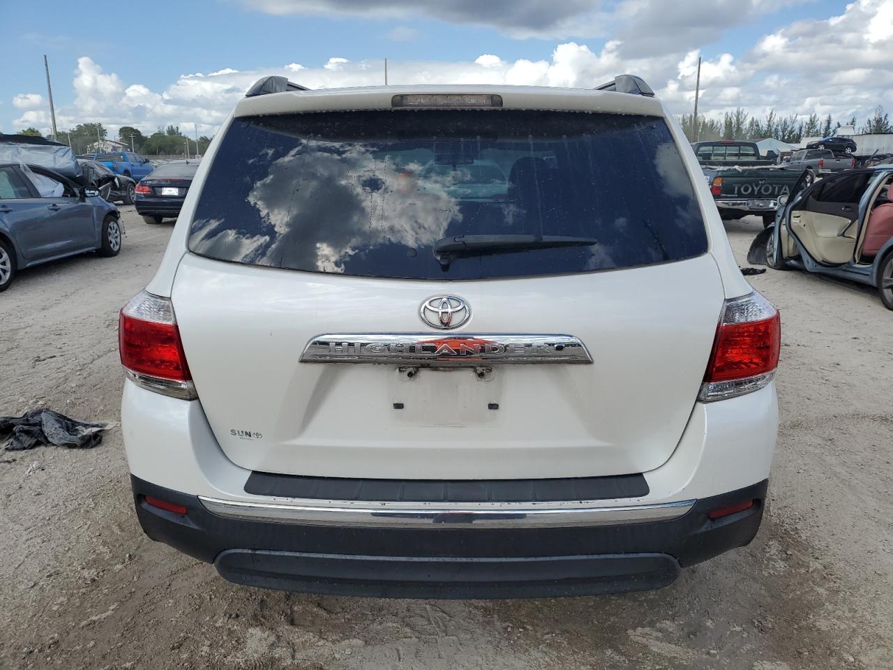 2013 Toyota Highlander Base VIN: 5TDZA3EH2DS036019 Lot: 85389225