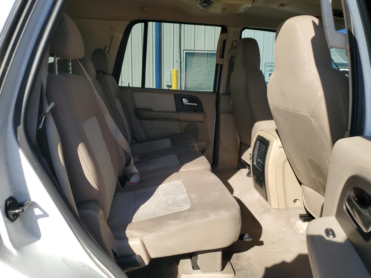 2004 Ford Expedition Xlt VIN: 1FMPU16L34LA82817 Lot: 83950925